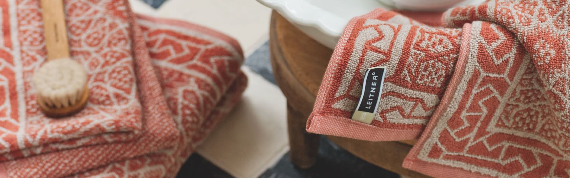 Leitner Handtucher rostrot 1920 Leitner Handtucher rostrot 1920